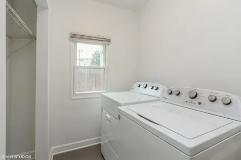 2909 North Ridgeway Avenue Chicago IL 60618