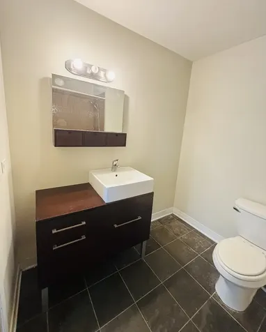 660 West Wayman Street Chicago IL 60661