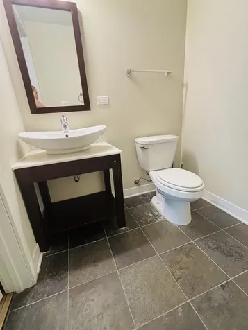 660 West Wayman Street Chicago IL 60661
