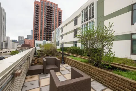 660 West Wayman Street Chicago IL 60661