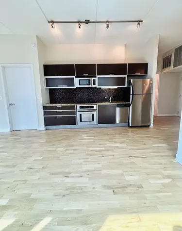 660 West Wayman Street Chicago IL 60661