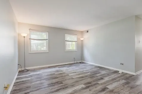 4042 Charleston Road Matteson IL 60443