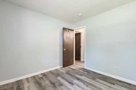4042 Charleston Road Matteson IL 60443