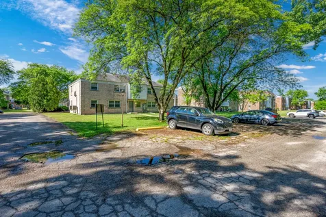 4042 Charleston Road Matteson IL 60443