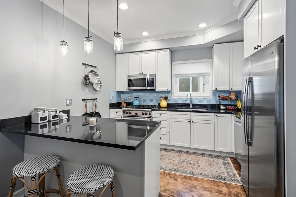 2708 North Wilton Avenue Chicago IL 60614
