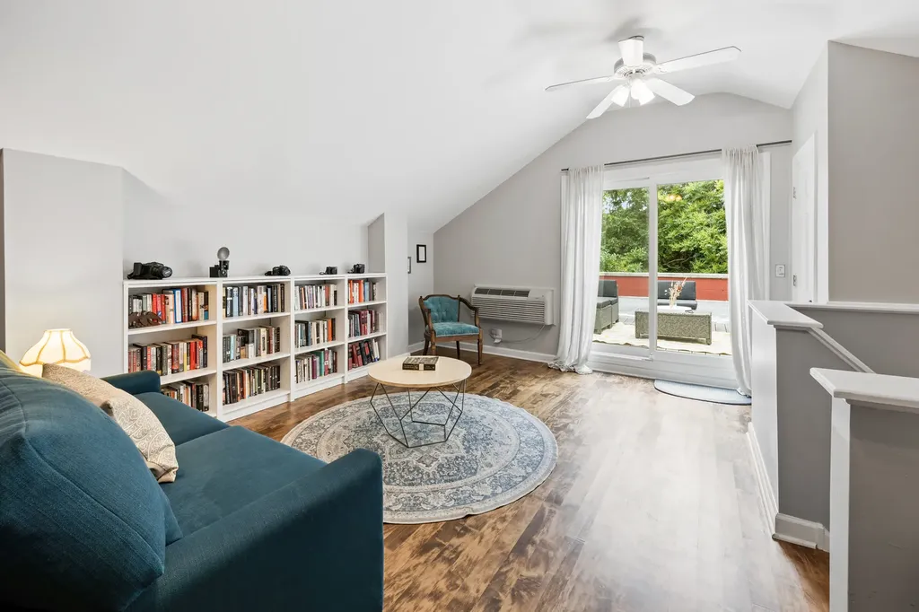 2708 North Wilton Avenue Chicago IL 60614