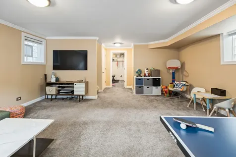 2708 North Wilton Avenue Chicago IL 60614