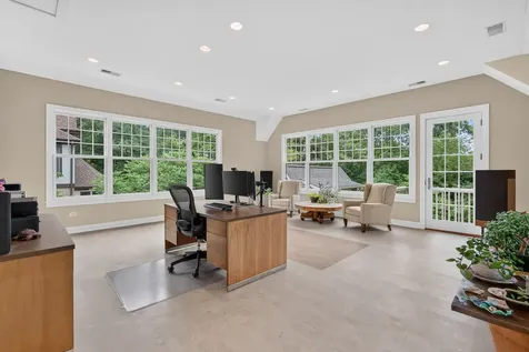 6421 Bentley Avenue Willowbrook IL 60527