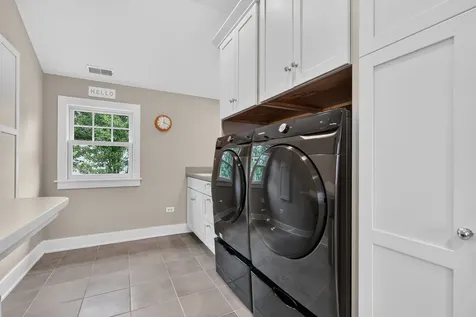 6421 Bentley Avenue Willowbrook IL 60527