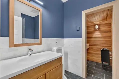 6421 Bentley Avenue Willowbrook IL 60527