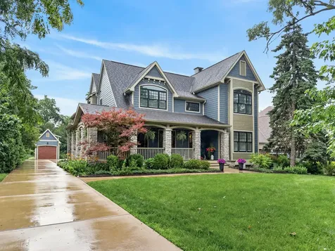 6421 Bentley Avenue Willowbrook IL 60527