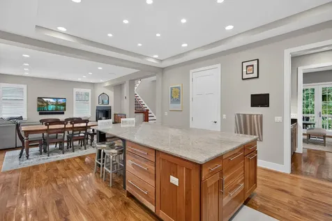 6421 Bentley Avenue Willowbrook IL 60527
