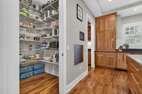 6421 Bentley Avenue Willowbrook IL 60527