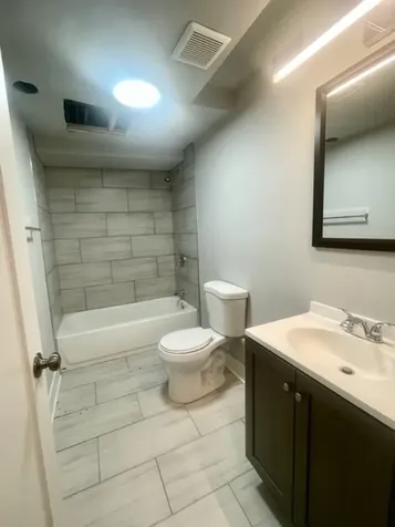 4450 North Winchester Avenue Chicago IL 60640