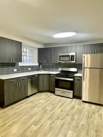 4450 North Winchester Avenue Chicago IL 60640