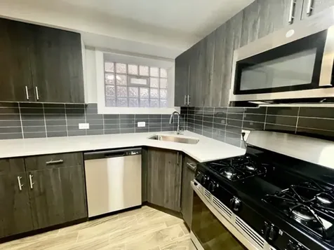 4450 North Winchester Avenue Chicago IL 60640