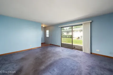 124 Fairlane Court Bloomingdale IL 60108