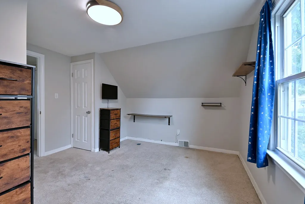 1034 South Saylor Avenue Elmhurst IL 60126