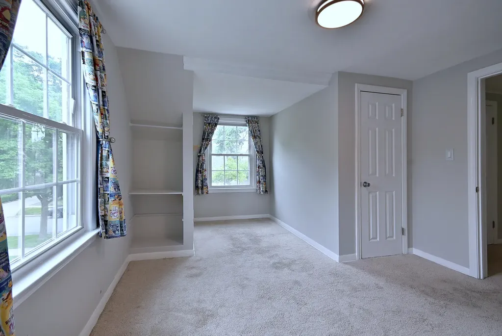 1034 South Saylor Avenue Elmhurst IL 60126