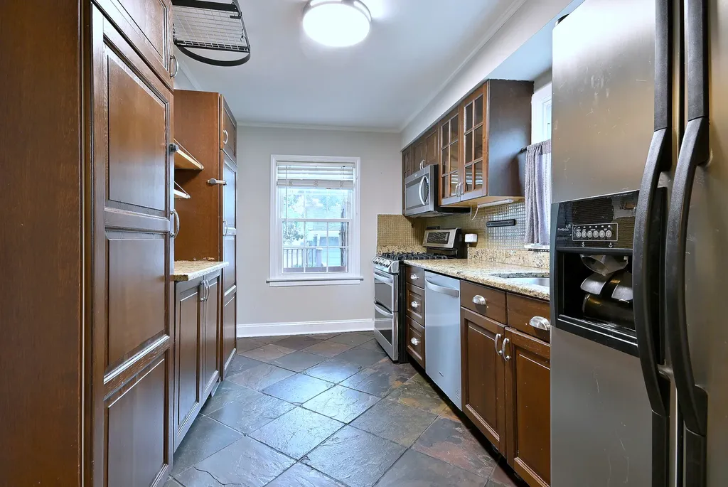 1034 South Saylor Avenue Elmhurst IL 60126