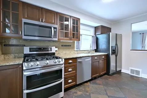 1034 South Saylor Avenue Elmhurst IL 60126
