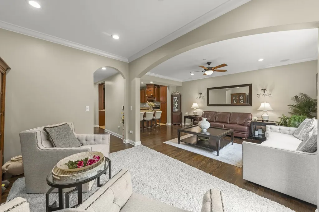 4159 Royal Mews Circle Naperville IL 60564