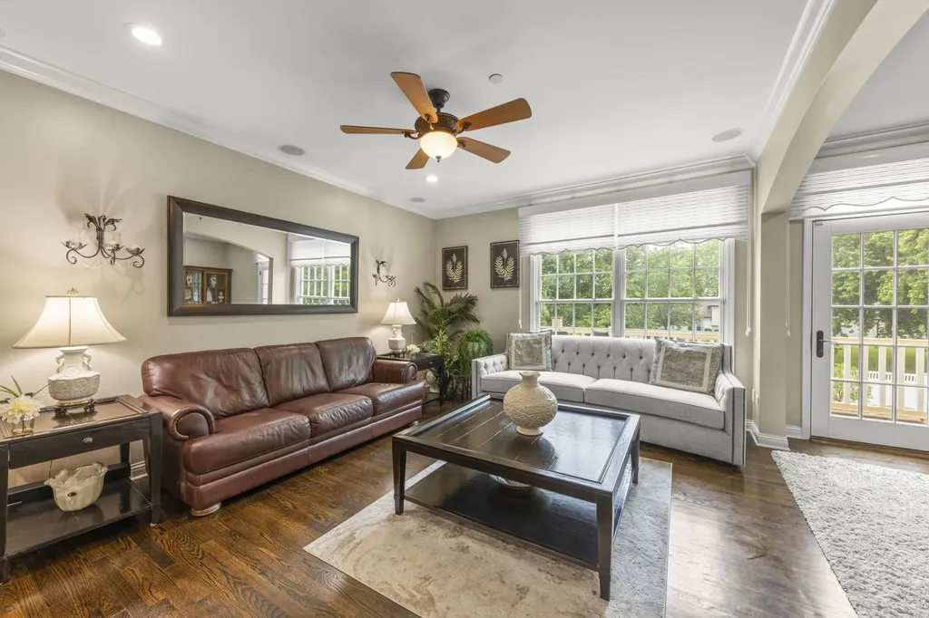 4159 Royal Mews Circle Naperville IL 60564