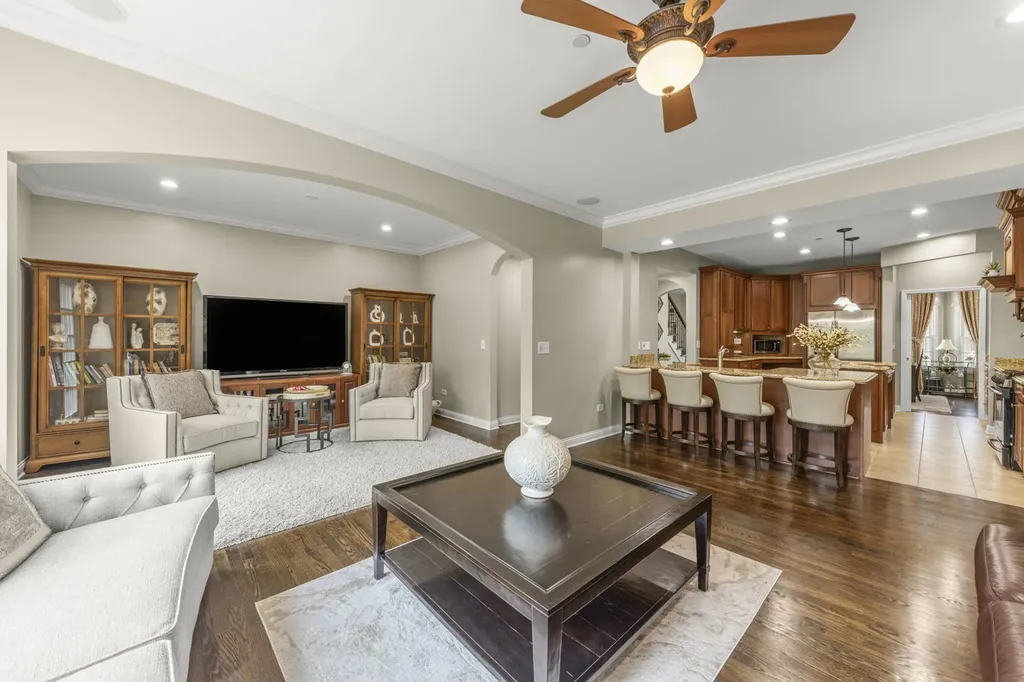 4159 Royal Mews Circle Naperville IL 60564