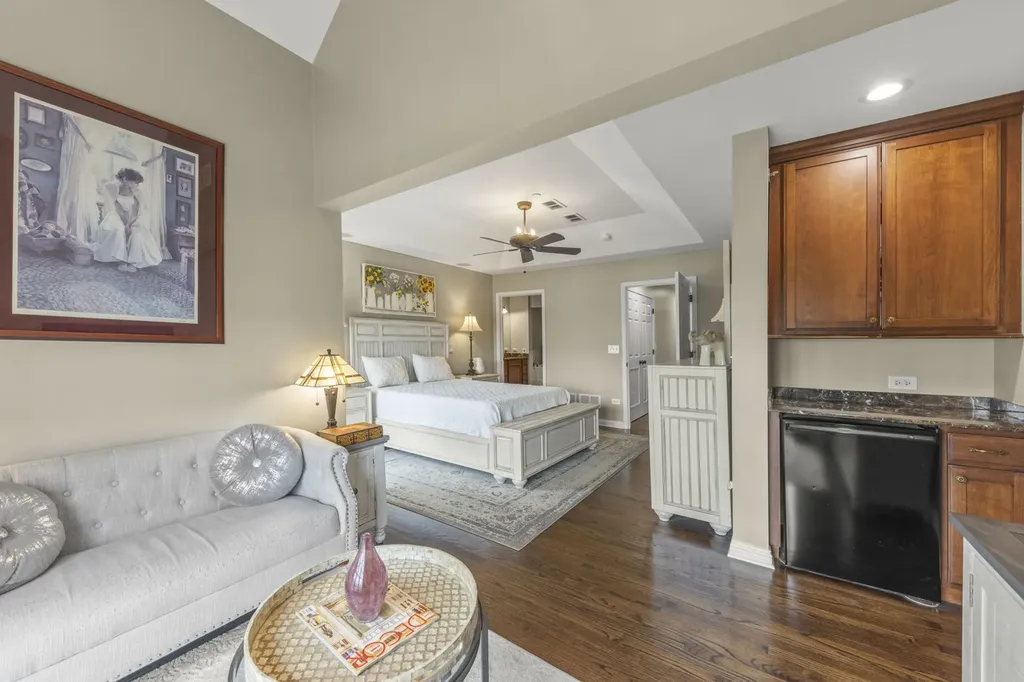 4159 Royal Mews Circle Naperville IL 60564