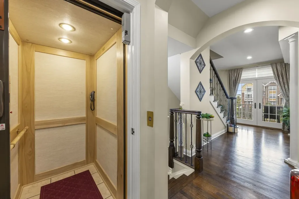 4159 Royal Mews Circle Naperville IL 60564