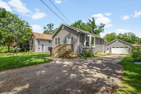 125 Burton Street Grayslake IL 60030