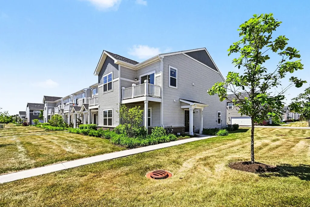 4271 Chelsea Manor Circle Aurora IL 60504