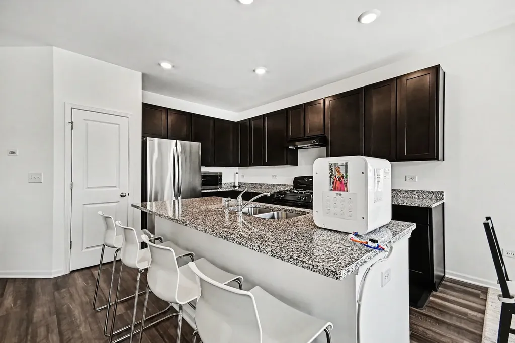 4271 Chelsea Manor Circle Aurora IL 60504
