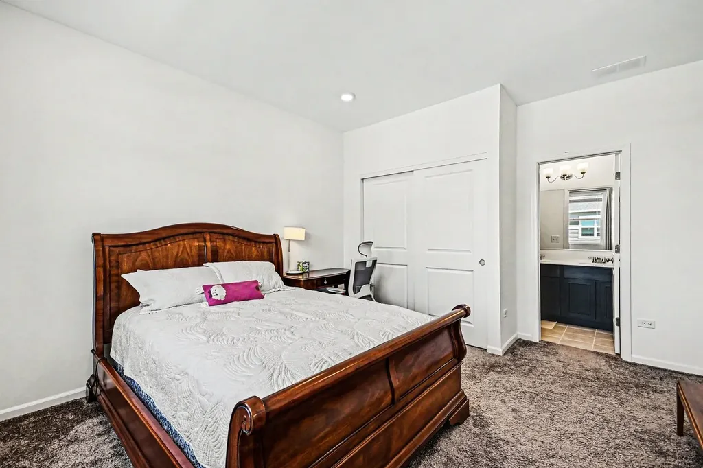 4271 Chelsea Manor Circle Aurora IL 60504