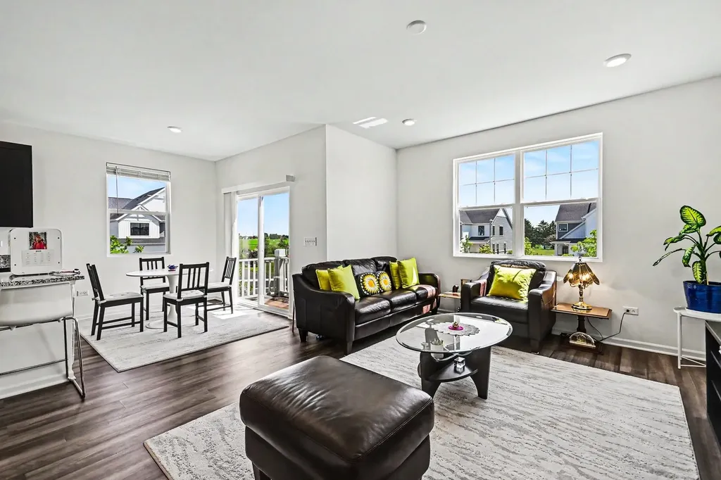 4271 Chelsea Manor Circle Aurora IL 60504