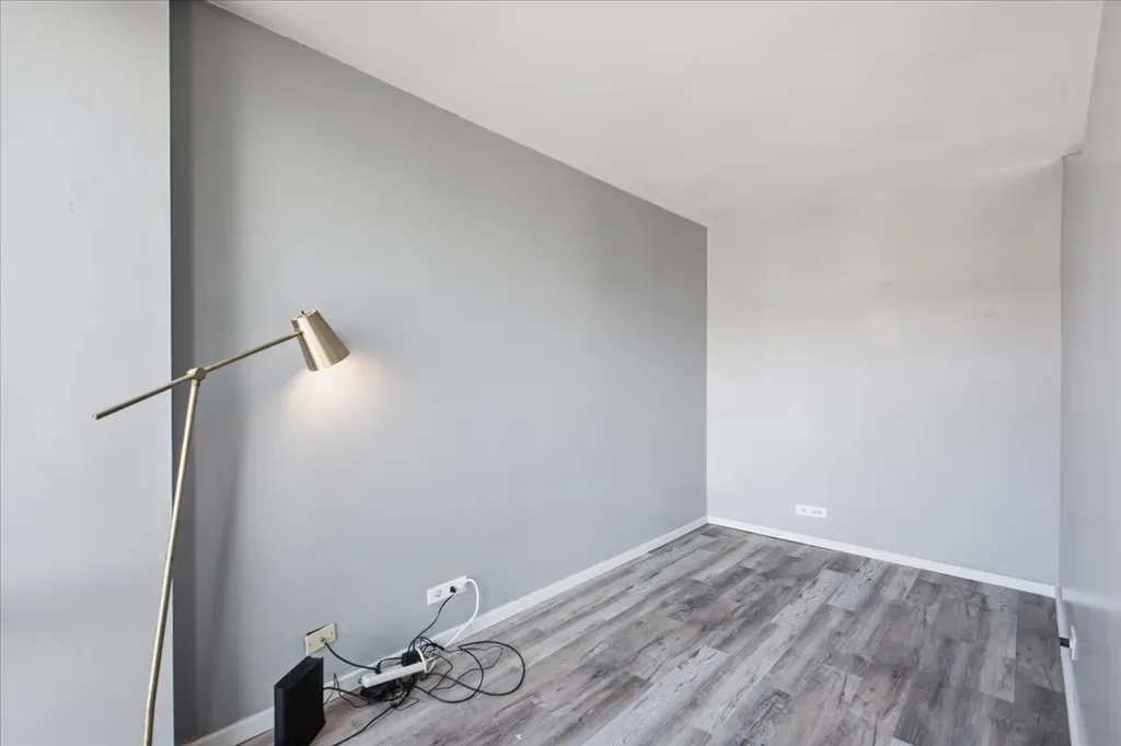 1 East Scott Street Chicago IL 60610