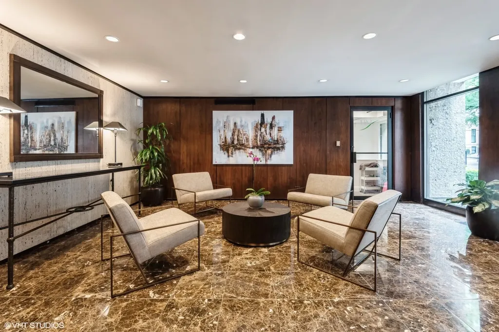 1 East Scott Street Chicago IL 60610