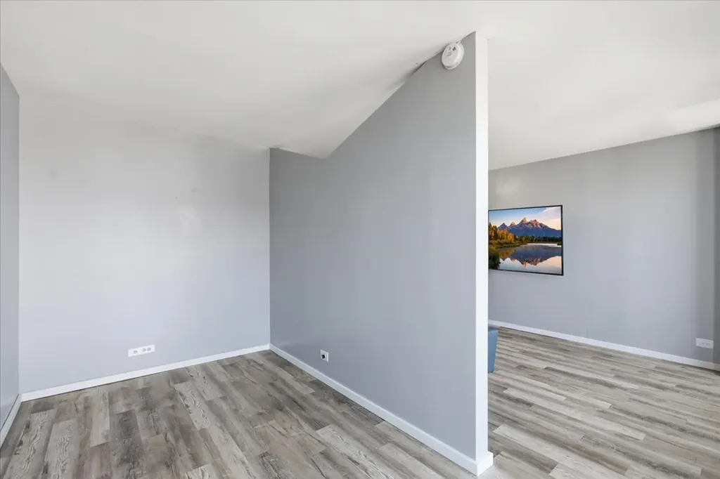 1 East Scott Street Chicago IL 60610