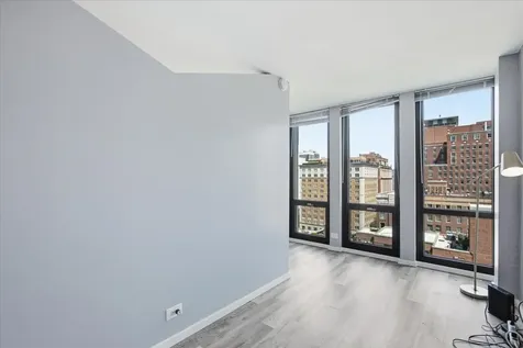 1 East Scott Street Chicago IL 60610