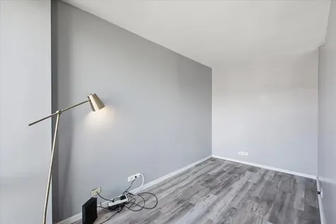 1 East Scott Street Chicago IL 60610