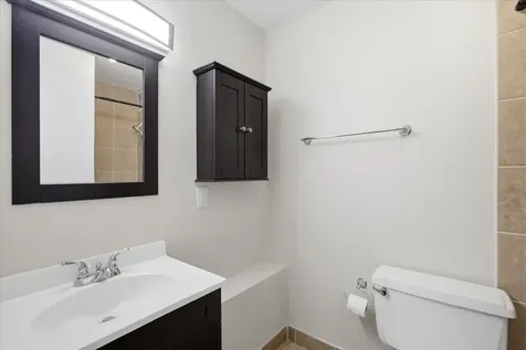 1 East Scott Street Chicago IL 60610