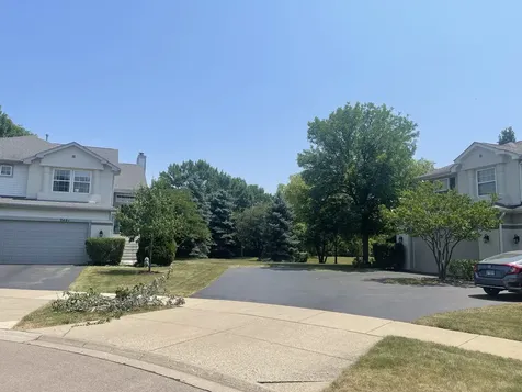2393 Madiera Court Buffalo Grove IL 60089