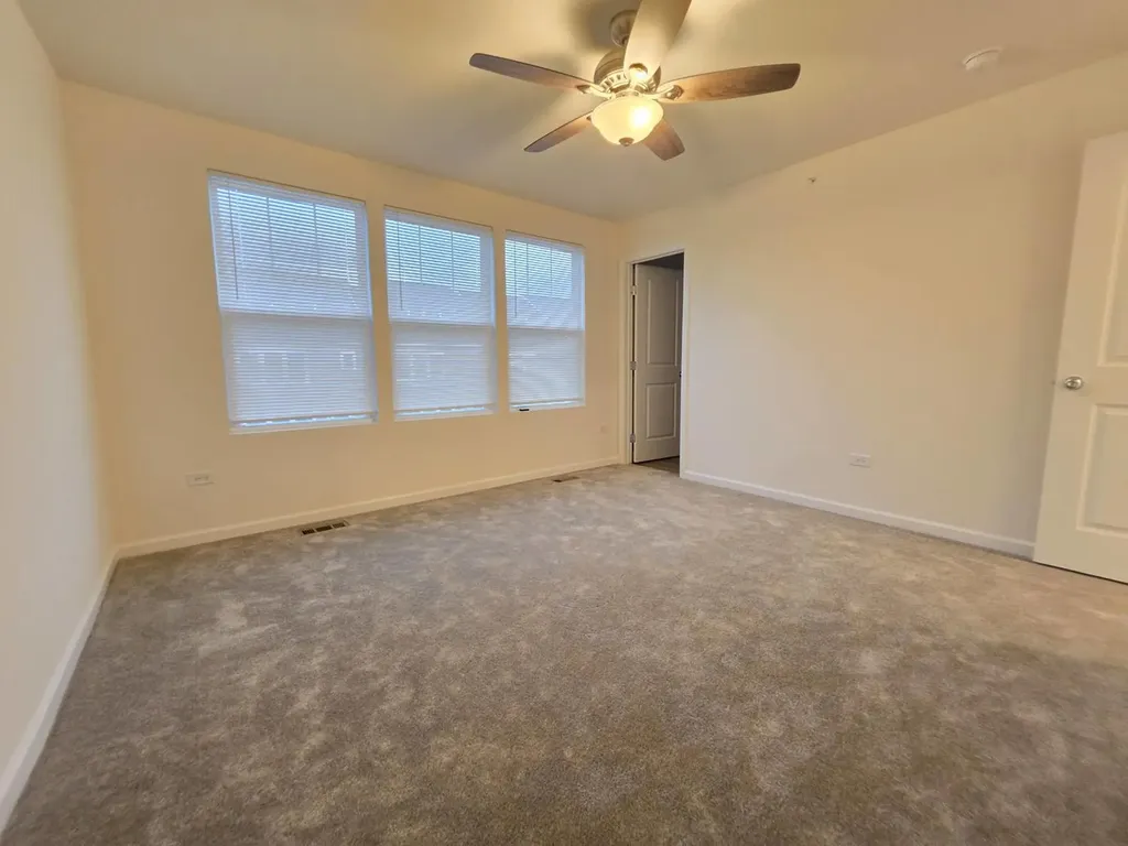 2318 Horseshoe Circle Naperville IL 60564