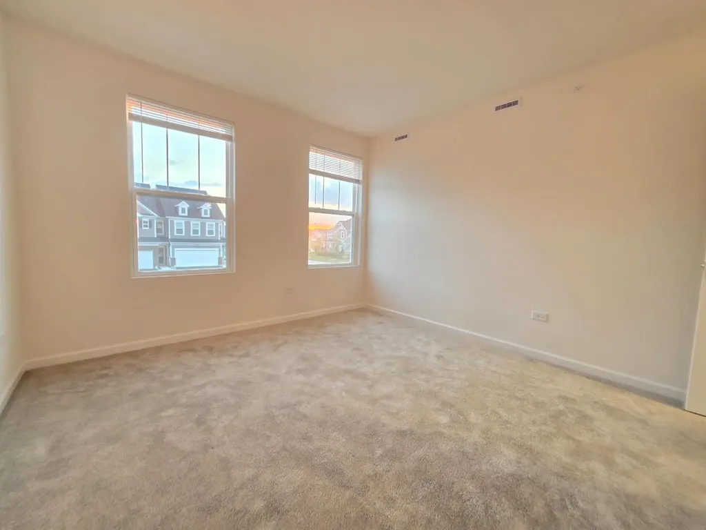 2318 Horseshoe Circle Naperville IL 60564