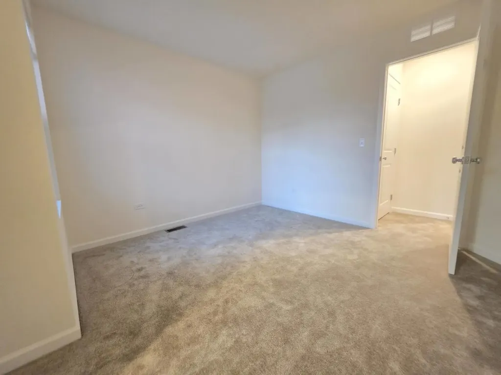 2318 Horseshoe Circle Naperville IL 60564