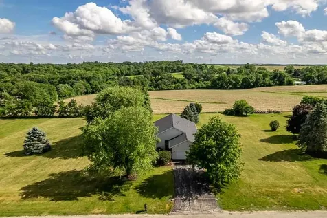 186 Lake Summerset Road Davis IL 61019