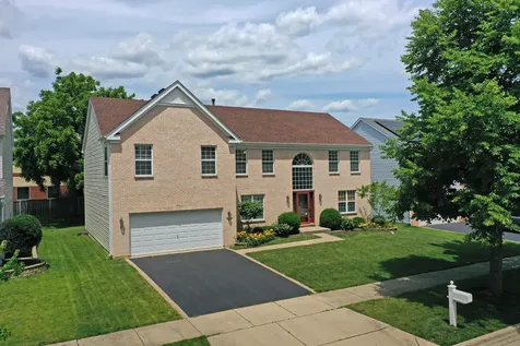 810 Vera Lane Wheeling IL 60090