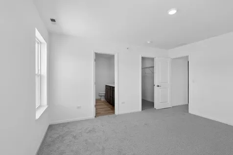 691 Cassia Court Crystal Lake IL 60012