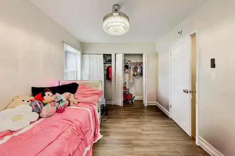 6751 South Saint Lawrence Avenue Chicago IL 60637