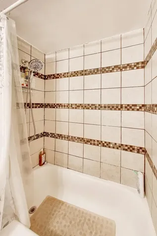 6751 South Saint Lawrence Avenue Chicago IL 60637